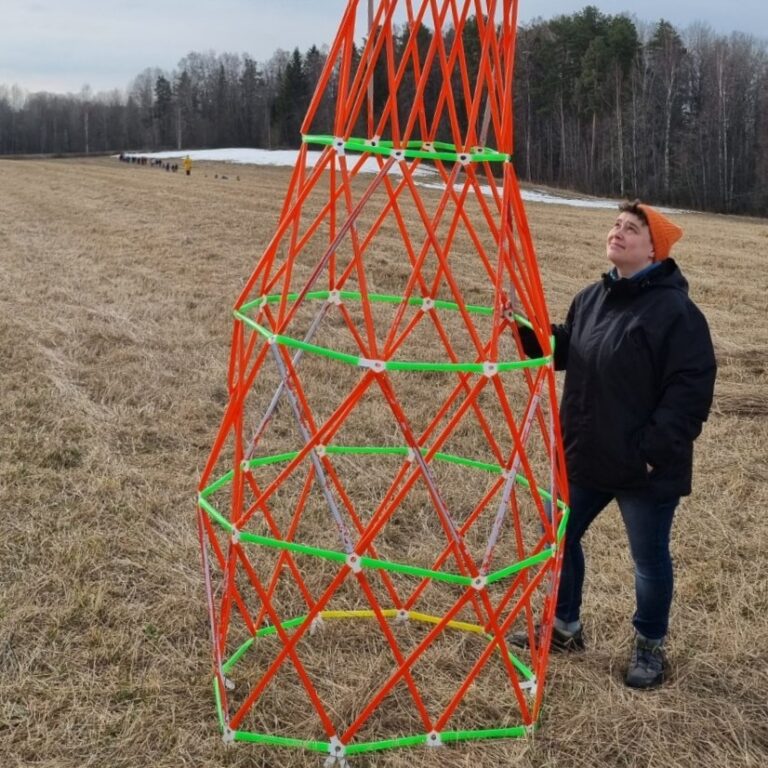 Story of Tamara Traiser: 4D Frame Material – Warka Water Tower