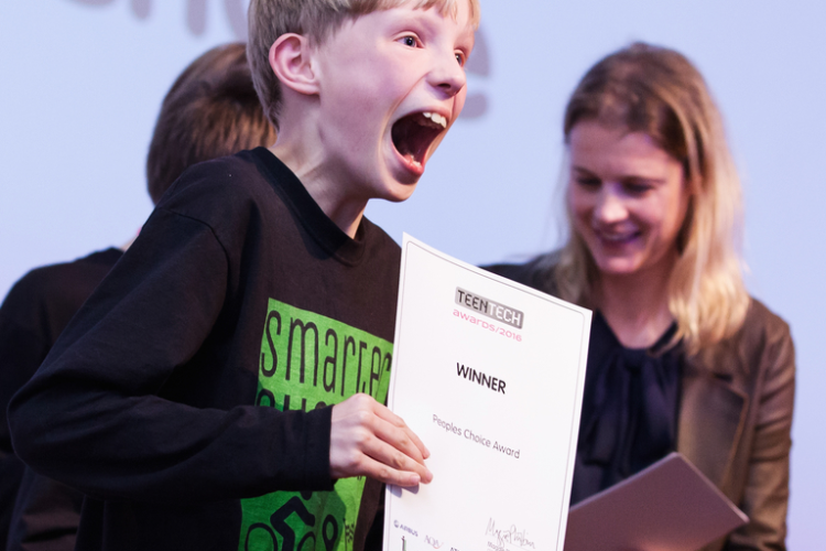 Kísérletező, kutató diákok, ifjú feltalálók figyelmébe! A rangos angliai TeenTech Awards magyarországi diákcsapatok jelentkezését is várja: a regisztráció határideje 2017. január 10!