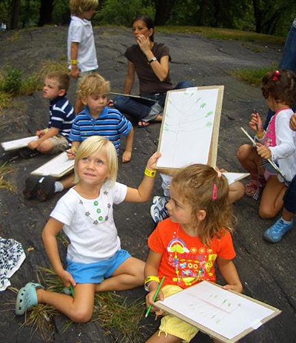 Fák és állatok témakörben várjuk a műalkotásokat! A New York-i Jardin Gyermekművészeti Galéria és az ÉlményMűhely közös felhívása