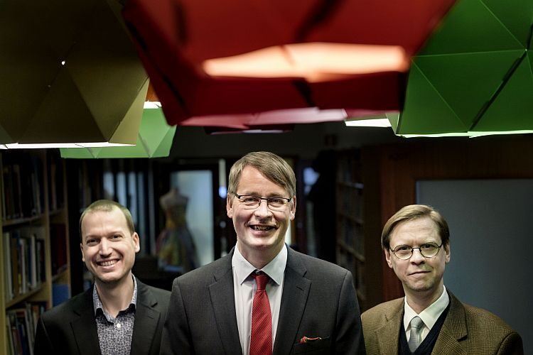 Tiimimme / Vårt team / Our team